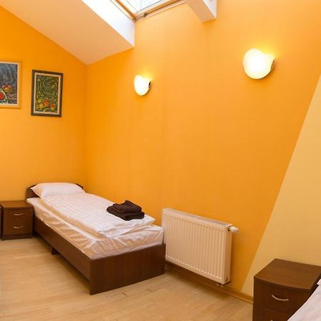 10 Rooms Lviv Eksteriør billede