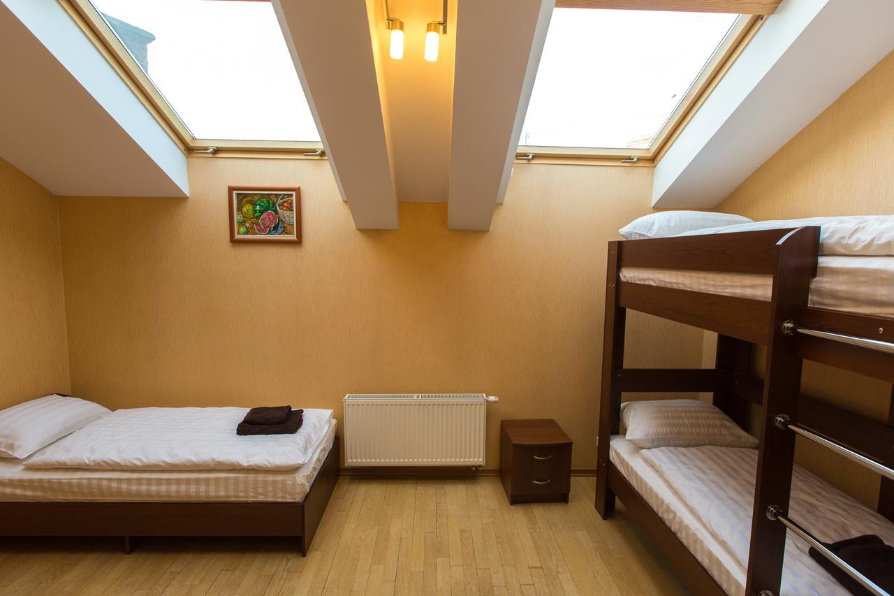 10 Rooms Lviv Eksteriør billede