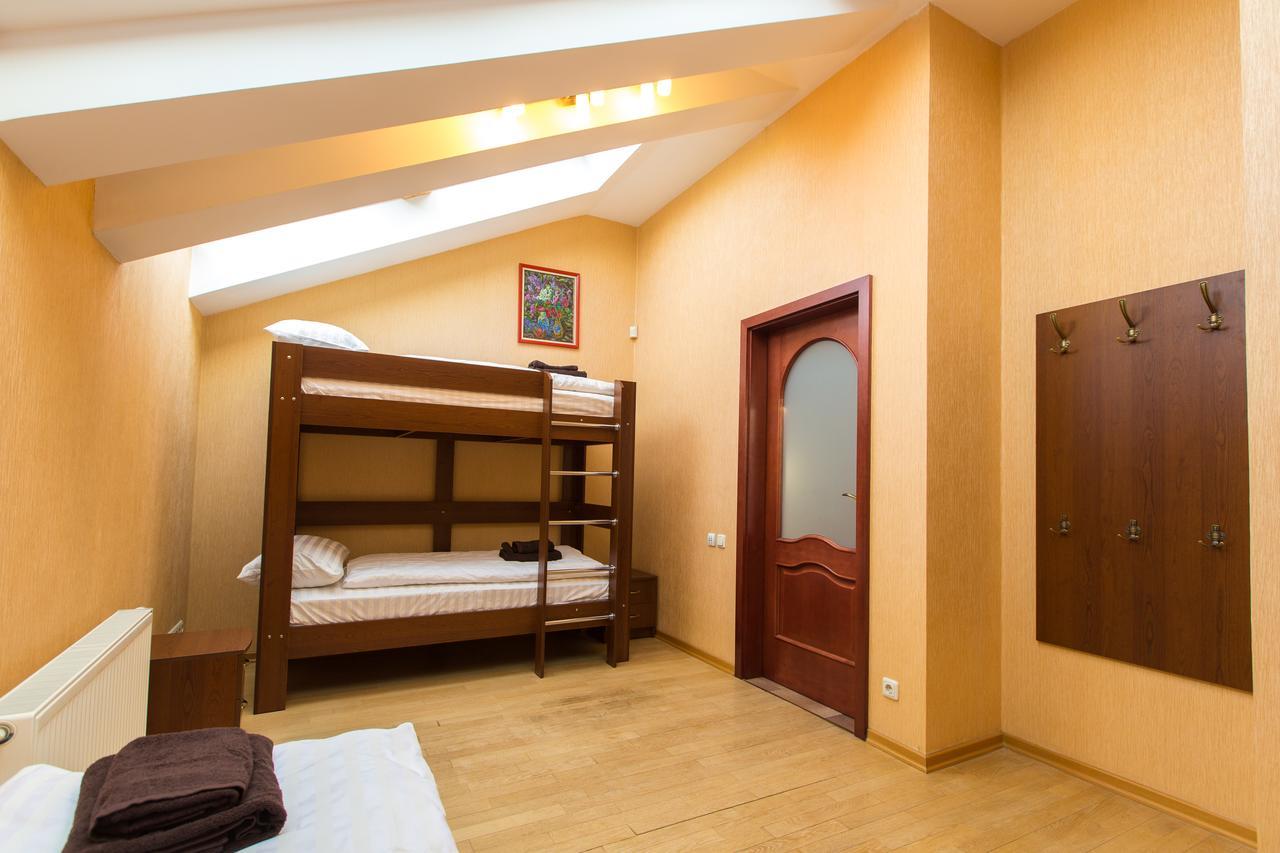 10 Rooms Lviv Eksteriør billede