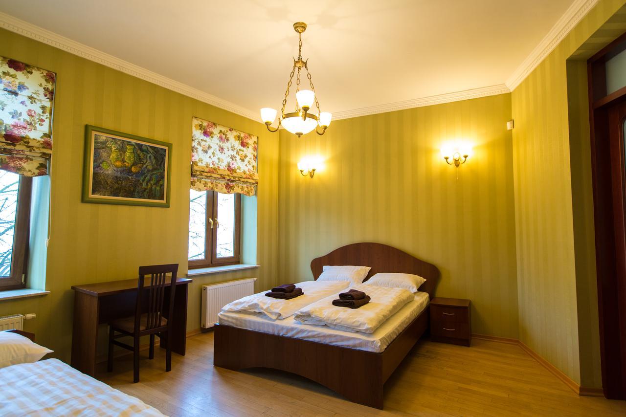 10 Rooms Lviv Eksteriør billede