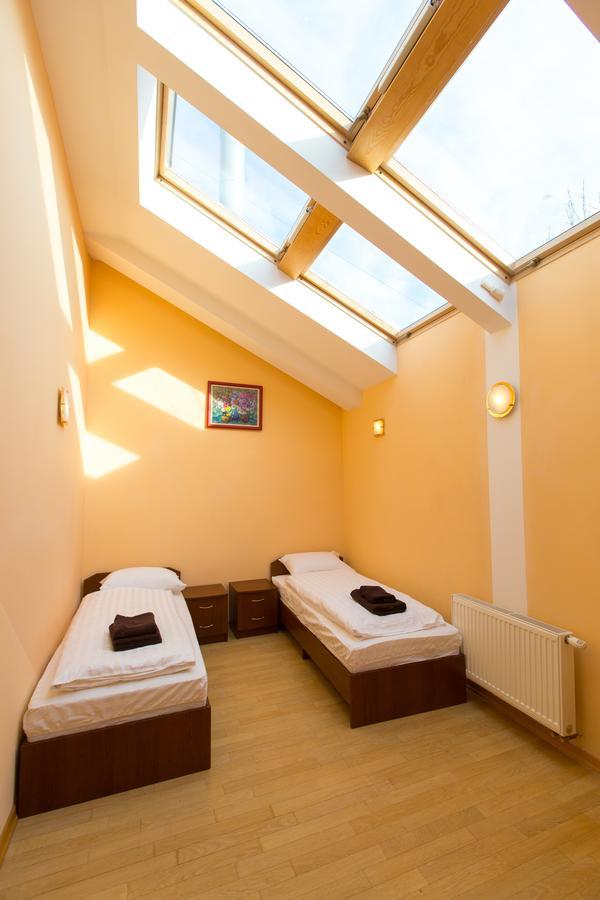 10 Rooms Lviv Eksteriør billede
