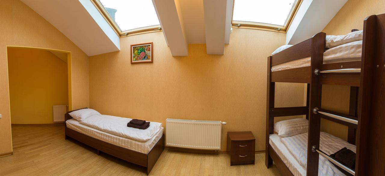 10 Rooms Lviv Eksteriør billede